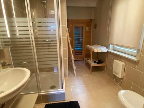 Vakantiehuis Billie's Lodge Dochamps - Badkamer Beneden Vakantiehuis Billie's Lodge Dochamps - Badkamer Beneden